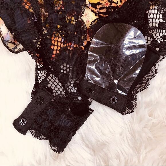 FREE PEOPLE Heat Wave Floral Long Sleeve Thong Bodysuit V-Neck Orange‎ Black New - Picture 13 of 14